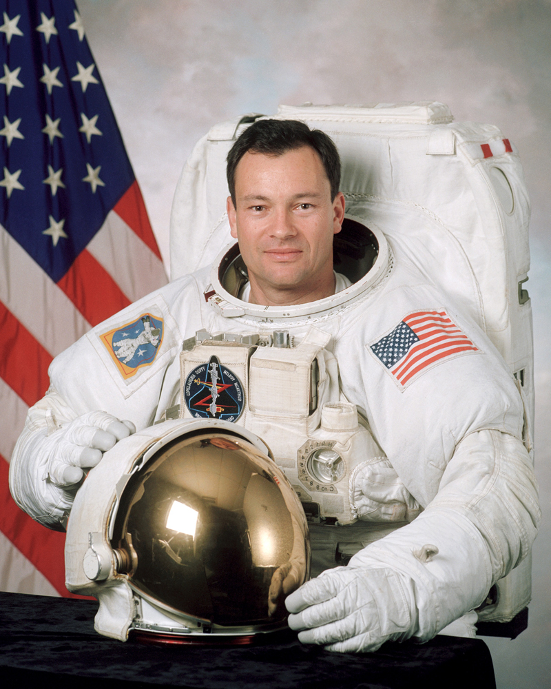 Veteran Astronaut Leaves NASA for Private Space Sector